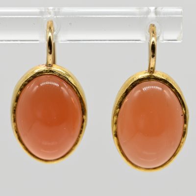 Los Nr. 135 Paar Ohrgehänge mit Mondstein, Goldschmiedearbeit NM, 21. Jh.