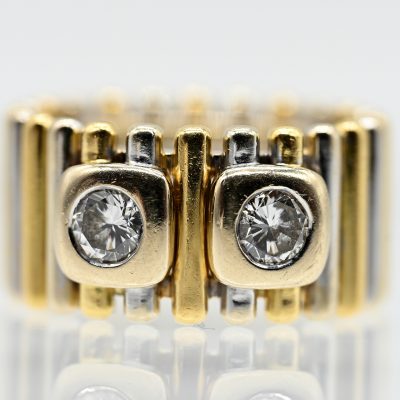 Los Nr. 169 Massiver Ring mit 2 Brillanten, zus. ca. 0,50 ct, Juwelen-Zertifikat von Wempe, 80er Jahre