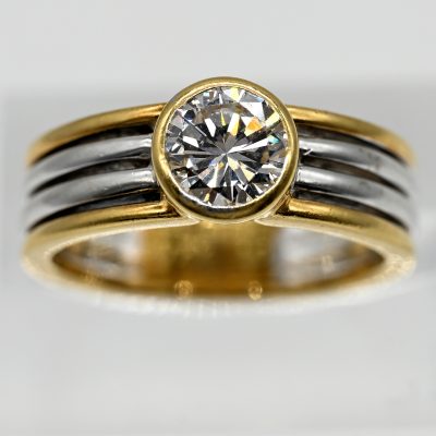 Los Nr. 171 Massiver Ring mit Brillant 1,01 ct (lt. Gravur), Juwelier Wempe, 90er Jahre