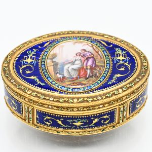 Dosen und Miniaturen