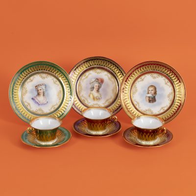 Los Nr. 229 3 Kaffeegedecke mit Portraitmalerei (u.a. nach Marie Elisabeth-Louise Vigée-Lebrun), Ambrosius Lamm, Dresden, um 1900