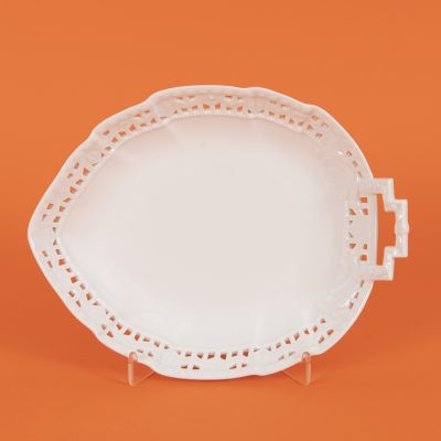 Los Nr. 232 Blattschale / Konfektblatt „Kurland“ mit Durchbruchrand, KPM Berlin, 20. Jh.