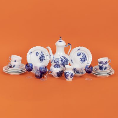 Los Nr. 246 Kaffeeservice für 6 Personen „Blå Blomst“ („Blaue Blume geschweift“), Royal Copenhagen, 20. Jh.