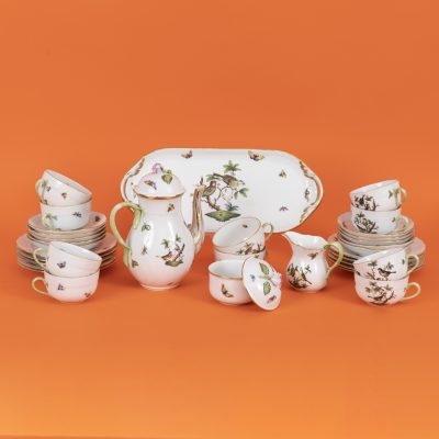 Los Nr. 265 Kaffeeservice für 10 Personen mit Dekor „Rothschild“, Herend, Ungarn, 20. Jahrhundert