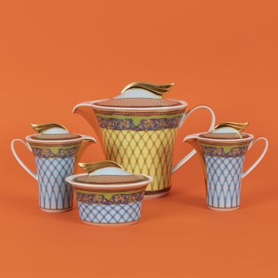 Los Nr. 273 4-teiliges Konvolut Kaffeeservice aus der Serie “Russian Dream”, Rosenthal & Versace, 1990er