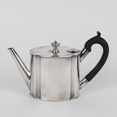 Los Nr. 289 Kleine Teekanne, England, 1. Hälfte 20. Jahrhundert