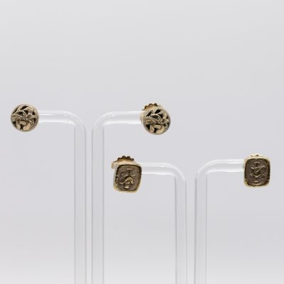 Los Nr. 029 2 verschiedene Ohrstecker, Goldschmiedearbeit, 21. Jahrhundert