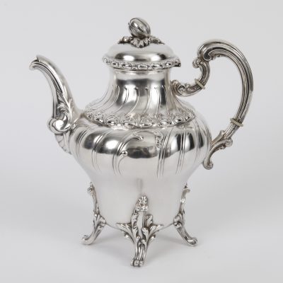 Los Nr. 292 Große silberne Kaffeekanne, Wilkens, Schwäbisch Gmünd, 1. Hälfte 20. Jahrhundert