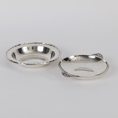 Los Nr. 313 Zwei verschiedene Miniatur Anbietteller, Hermann Emil, Waldstetten und Towle Silversmiths, USA, 20. Jahrhundert