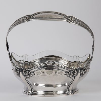 Los Nr. 327 Silberne Henkelschale mit Glaseinsatz, Deutschland, 20. Jahrhundert