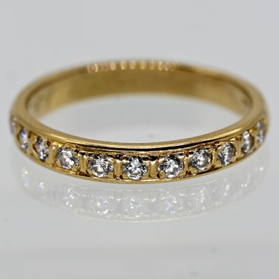 Los Nr. 127 Feiner Bandring mit Brillantbesatz, Juwelierarbeit, 1980er Jahre