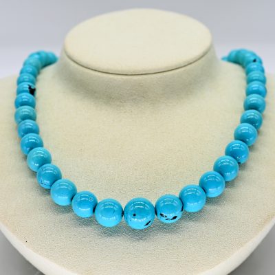 Los Nr. 136 Collier aus Türkis-Kugeln, 21. Jahrhundert
