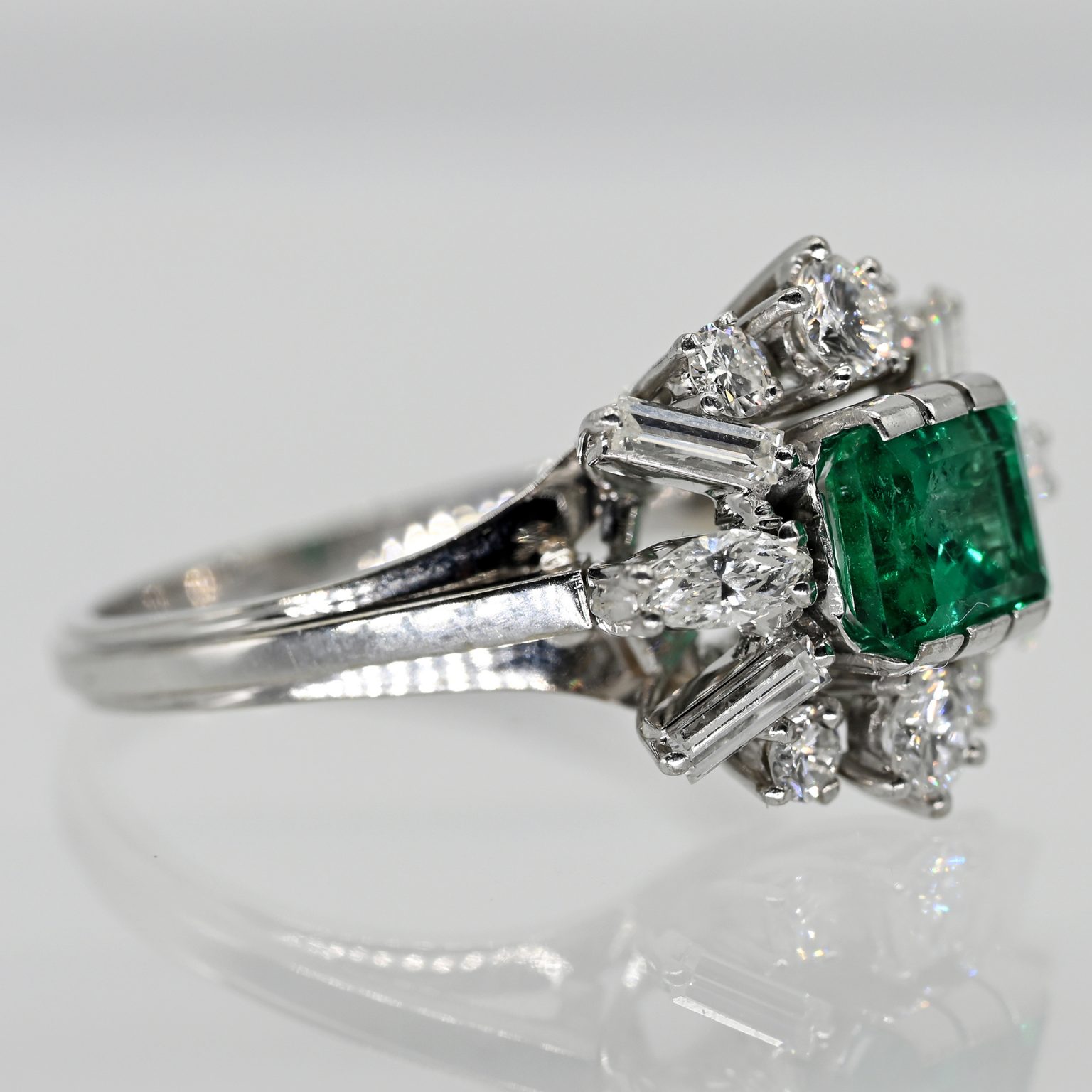 Fotos für Onlinekatalog zur 99. Auktion am  08.03.2026