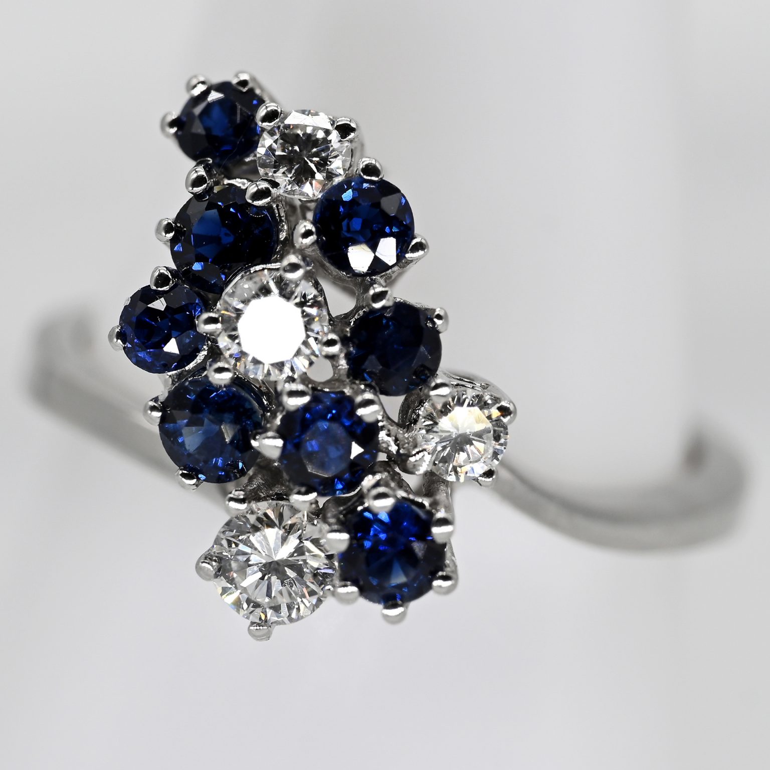 Fotos für Onlinekatalog zur 99. Auktion am  08.03.2026