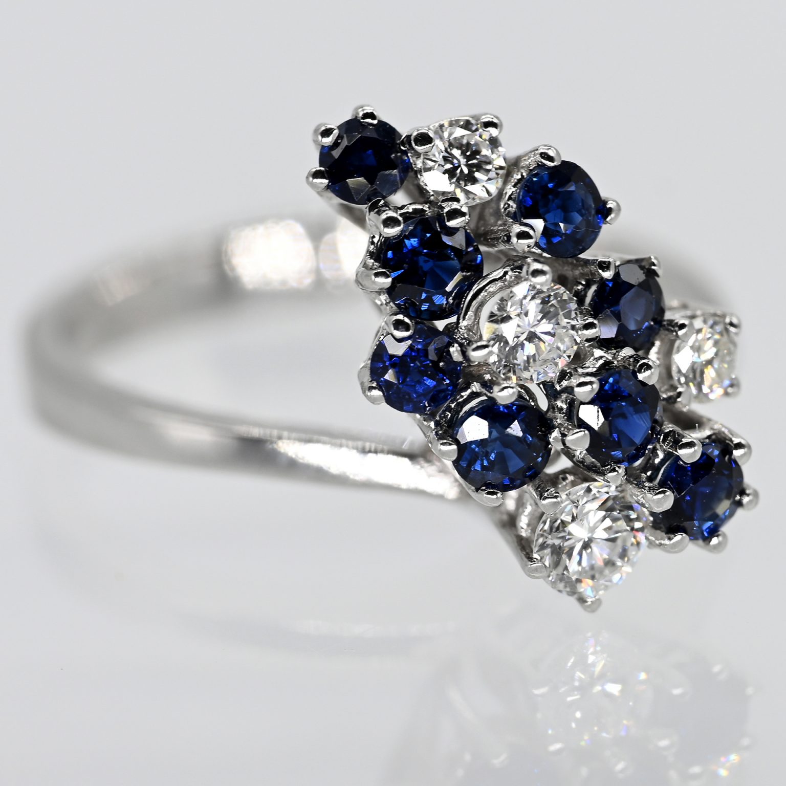 Fotos für Onlinekatalog zur 99. Auktion am  08.03.2026