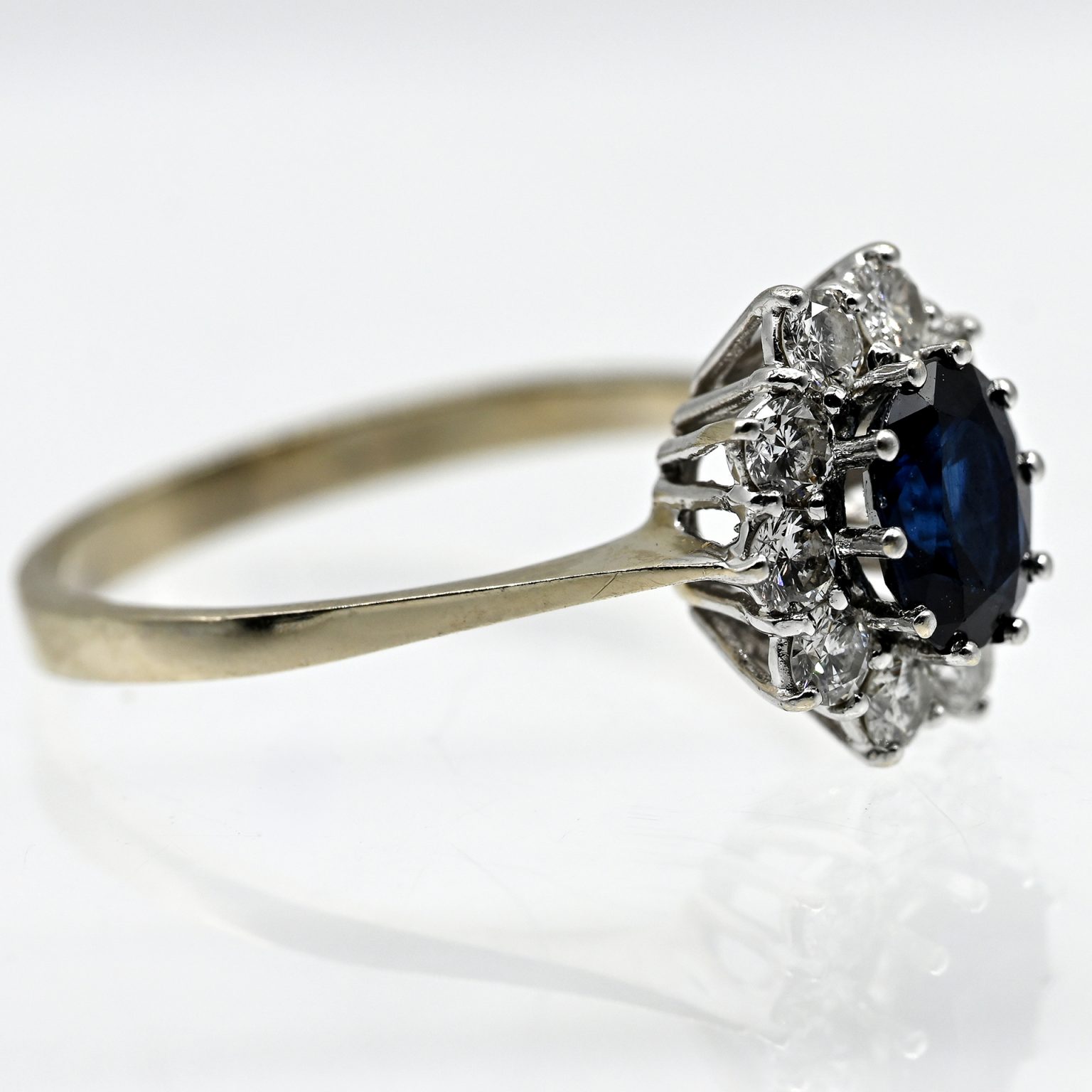 Fotos für Onlinekatalog zur 99. Auktion am  08.03.2026