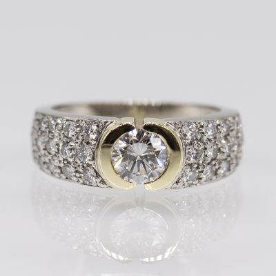 Los Nr. 015 Bandring mit 37 Brillanten, zus. ca. 1,16 ct, 1990er Jahre