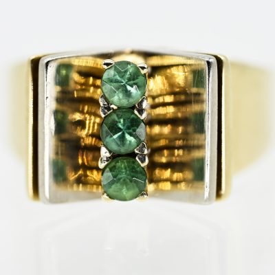 Los Nr. 161 Avantgardistischer Ring mit 3 grünen Farbsteinen, Goldschmiedearbeit, 70er Jahre