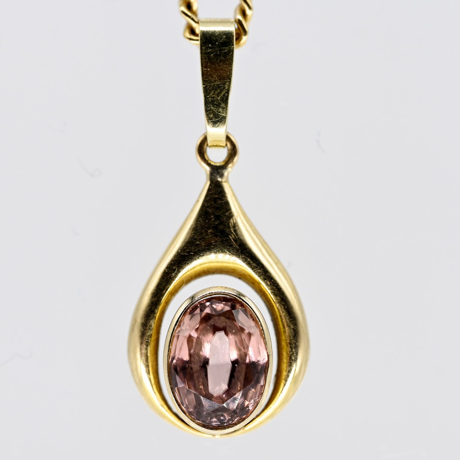 Fotos für Onlinekatalog zur 99. Auktion am 08.03.2026