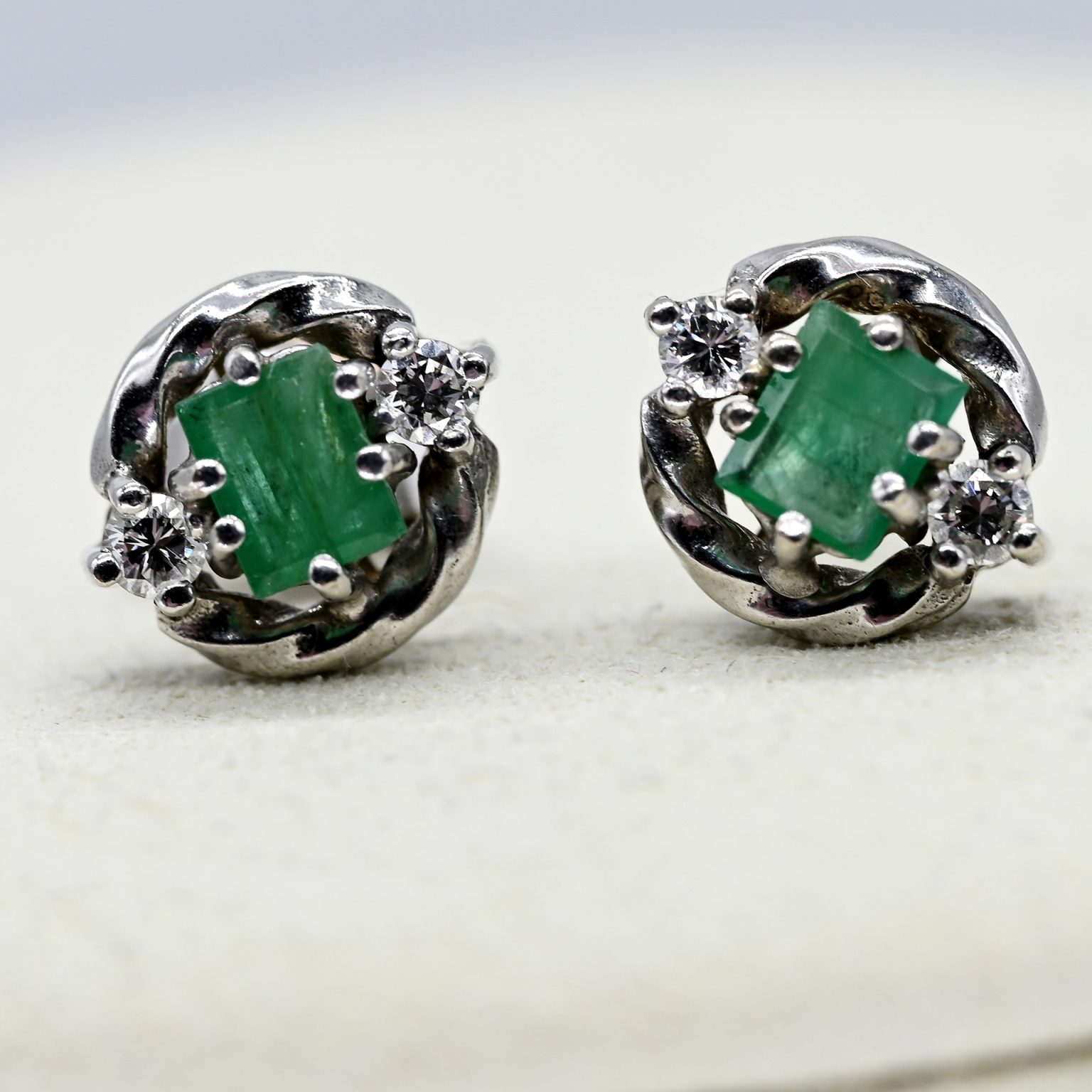 Fotos für Onlinekatalog zur 99. Auktion am 08.03.2026