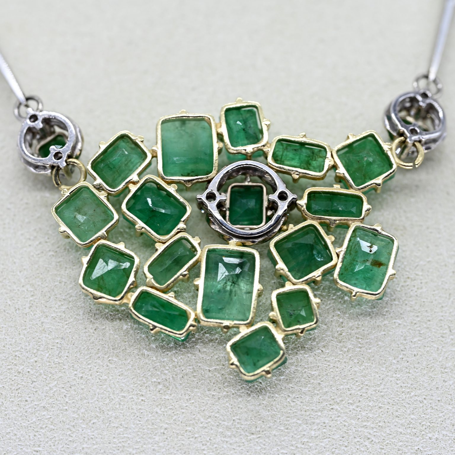 Fotos für Onlinekatalog zur 99. Auktion am 08.03.2026