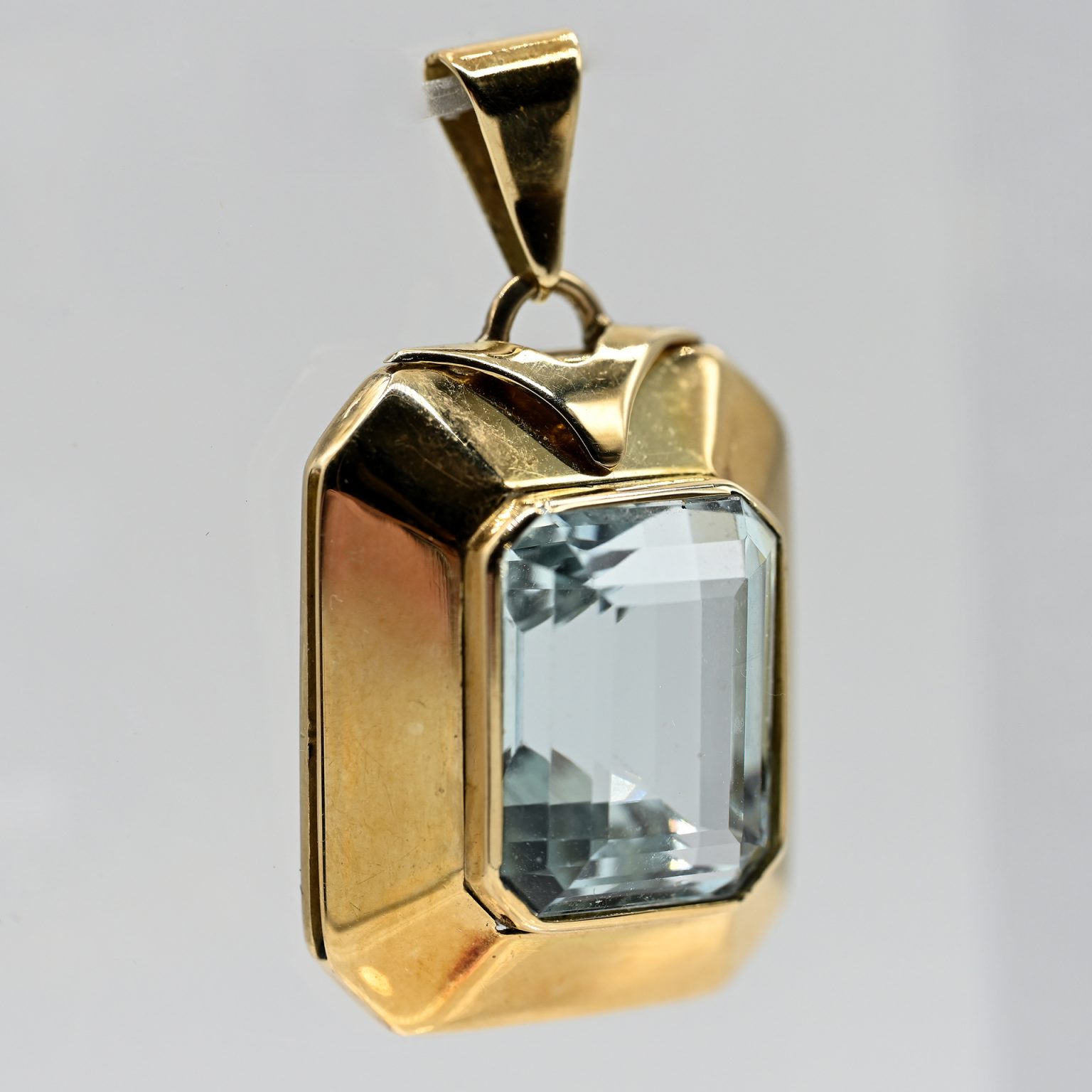 Fotos für Onlinekatalog zur 99. Auktion am 08.03.2026