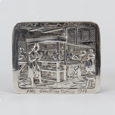 Los Nr. 190 Silberne Andenkendose mit gravierter Widmung, vermutlich Herbert Hoomarkaas, Schoonhoven, Niederlande, 1924