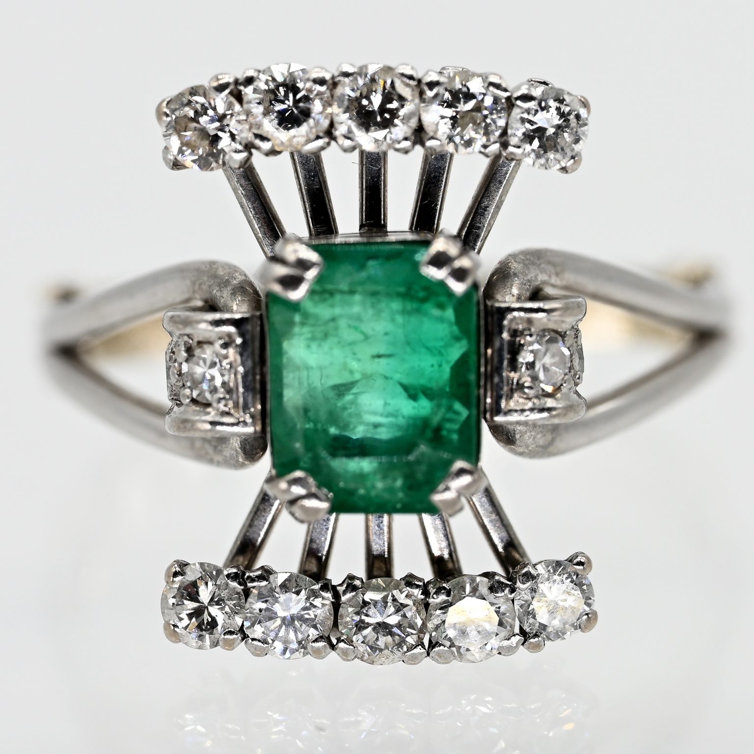 Fotos für Onlinekatalog zur 99. Auktion am  08.03.2026