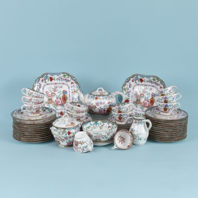 Los Nr. 201 Konvolut Teeservice, England, Dekor Poonah No. 9645, 20. Jh