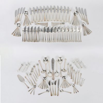 Los Nr. 237 Große Besteckgarnitur, Dekor „Klassische Perl“, BSF, Bremen, 2. H 20. Jh.