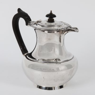 Los Nr. 278 Silberne Kaffeekanne, Carrington & Co., London, England, 1936