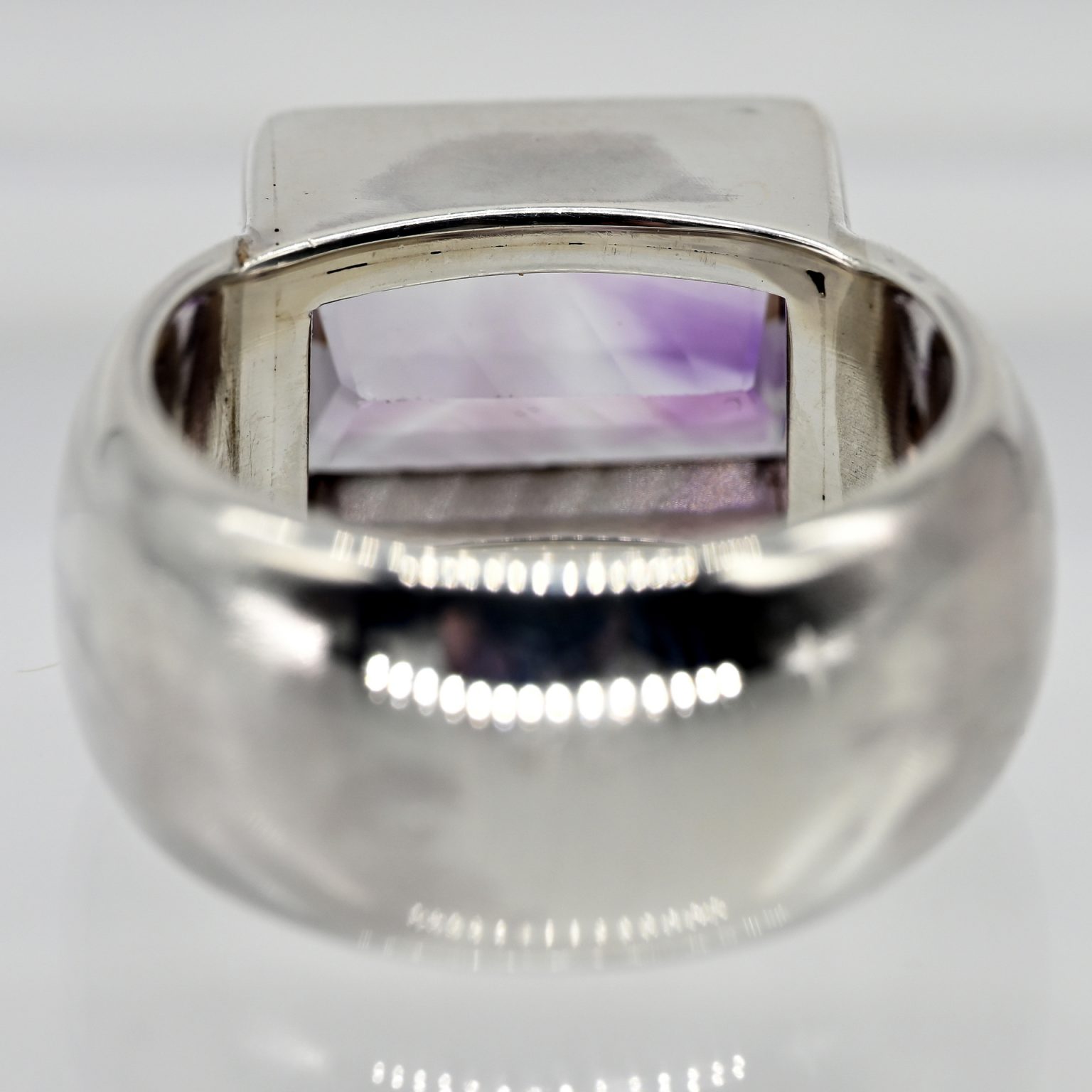 Fotos für Onlinekatalog zur 99. Auktion am 08.03.2026