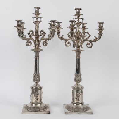 Los Nr. 291 Paar prunkvolle, fünflichtige Girandolen, in klassizistischer Manier, Mitte 19. Jh.