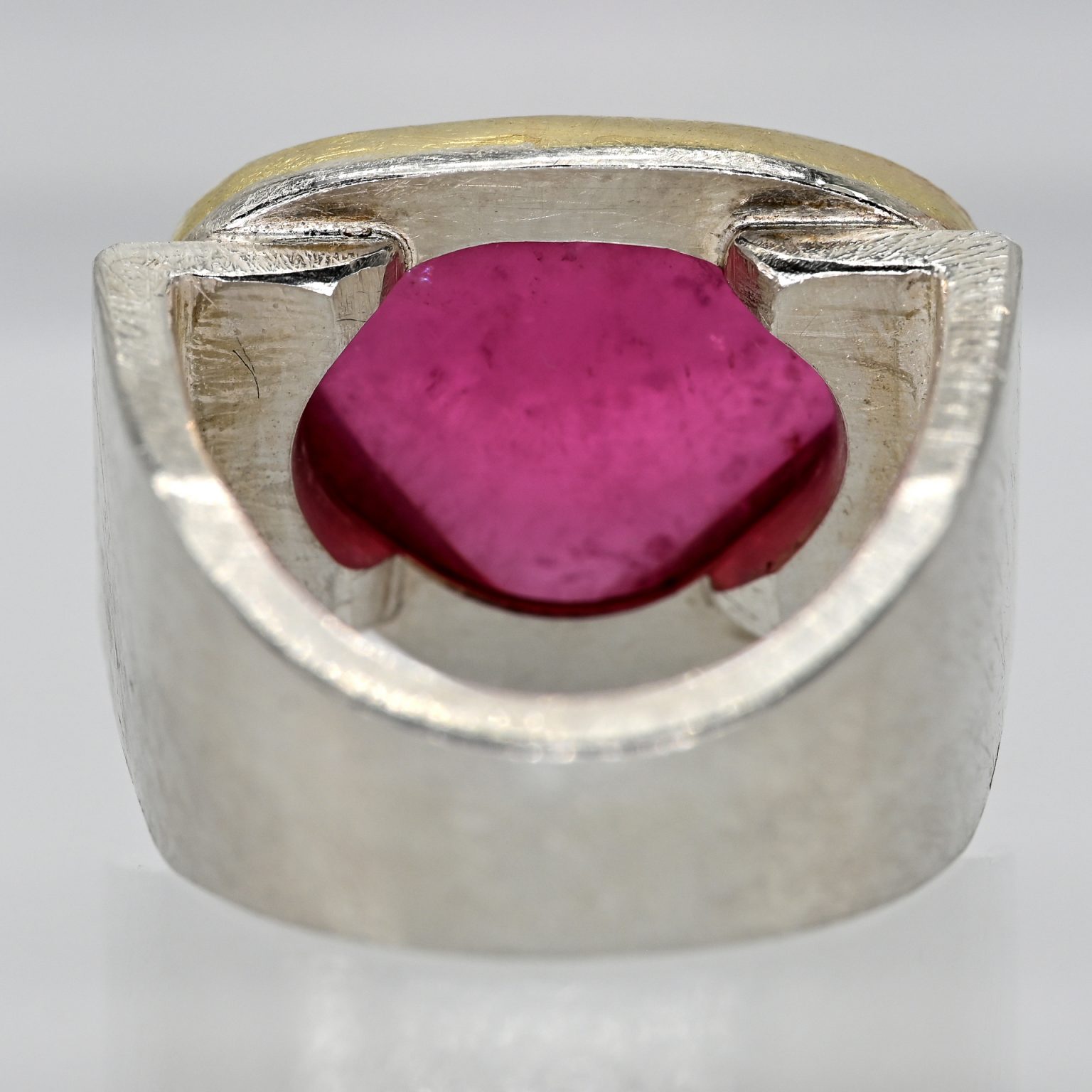 Fotos für Onlinekatalog zur 99. Auktion am 08.03.2026