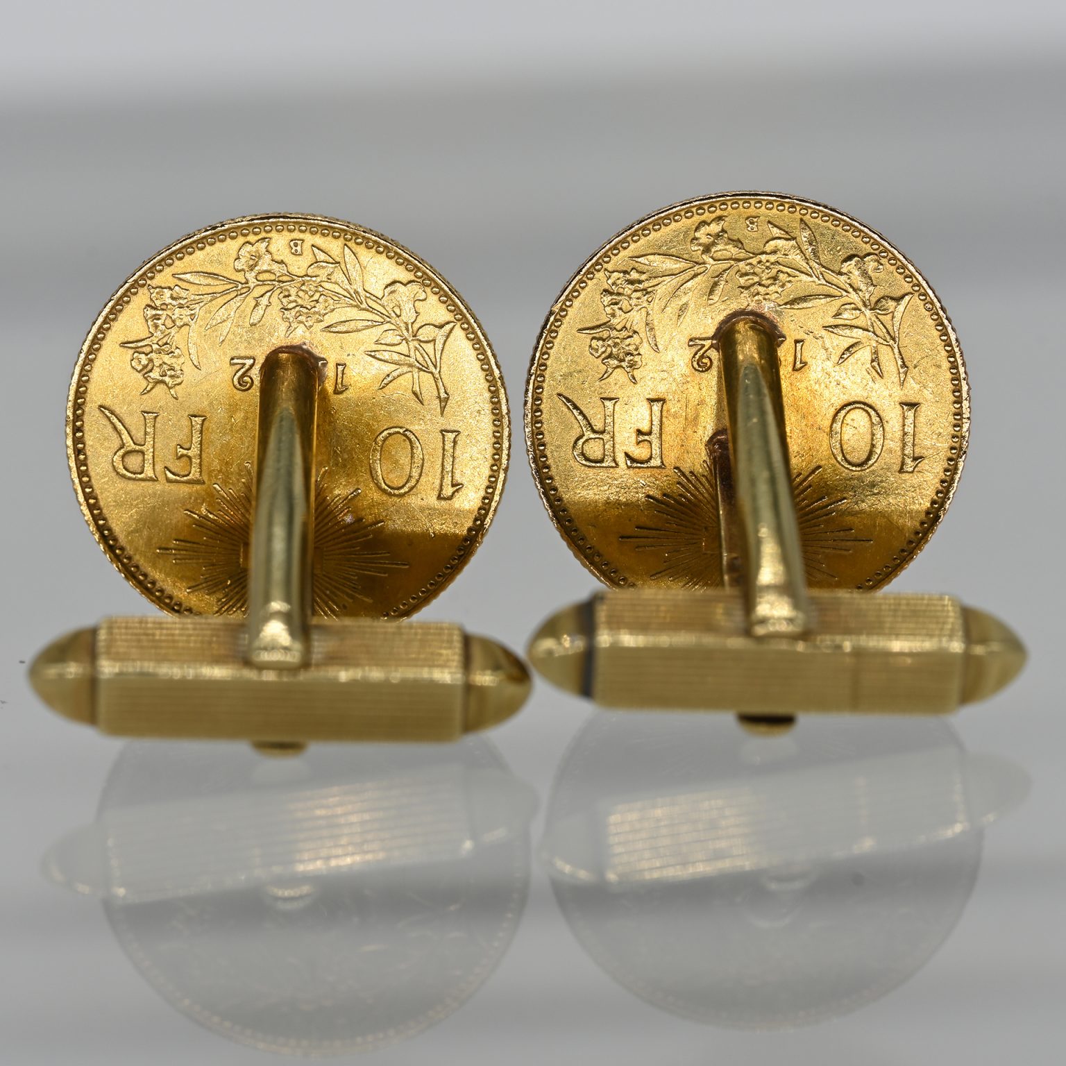 Fotos für Onlinekatalog zur 99. Auktion am  08.03.2026