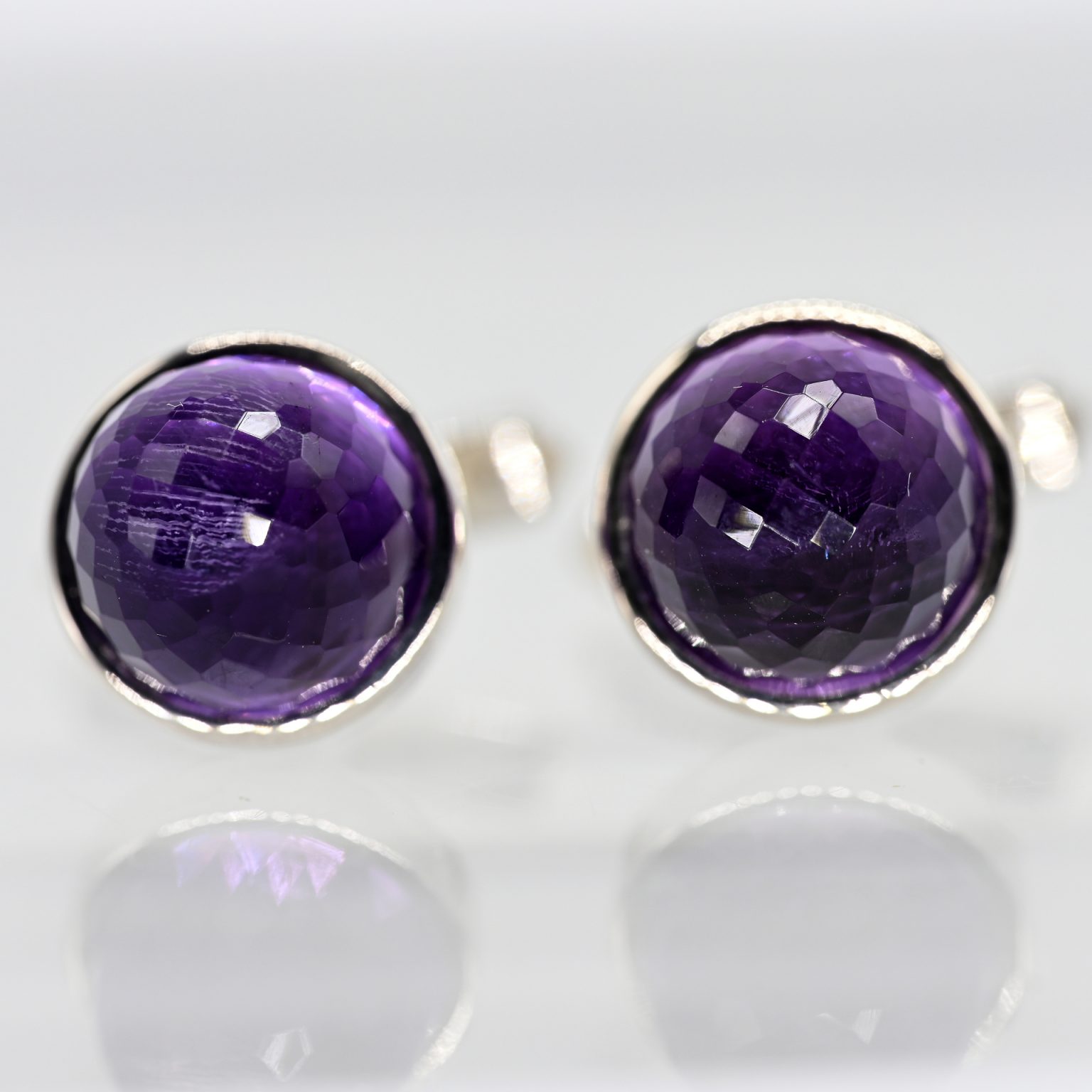 Fotos für Onlinekatalog zur 99. Auktion am 08.03.2026