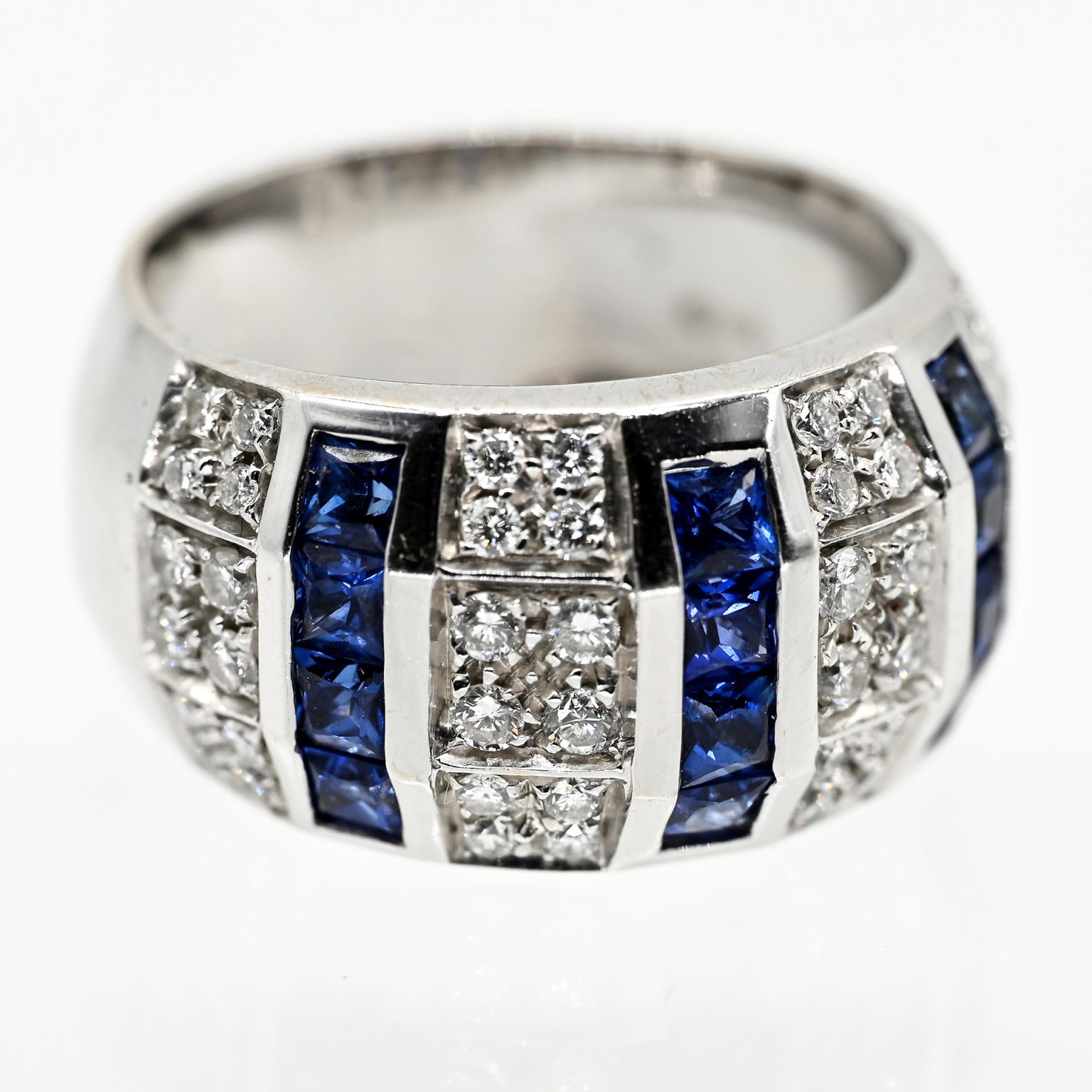 Fotos für Onlinekatalog zur 99. Auktion am  08.03.2026