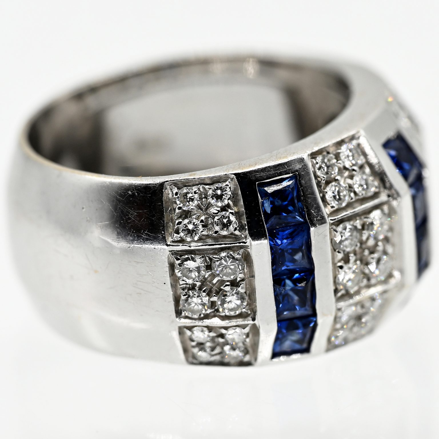 Fotos für Onlinekatalog zur 99. Auktion am  08.03.2026