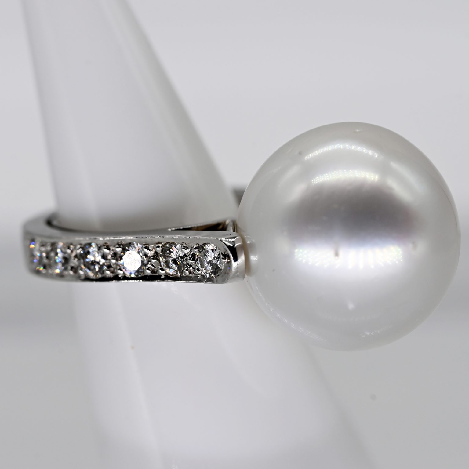 Fotos für Onlinekatalog zur 99. Auktion am  08.03.2026