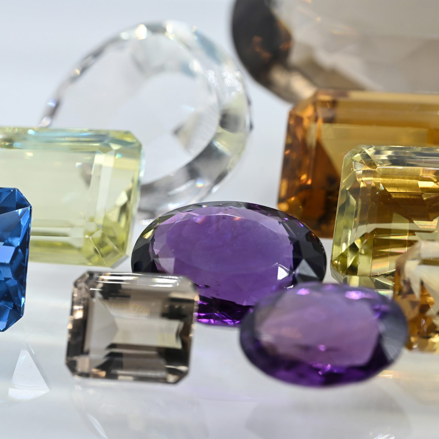 Fotos für Onlinekatalog zur 99. Auktion am 08.03.2026