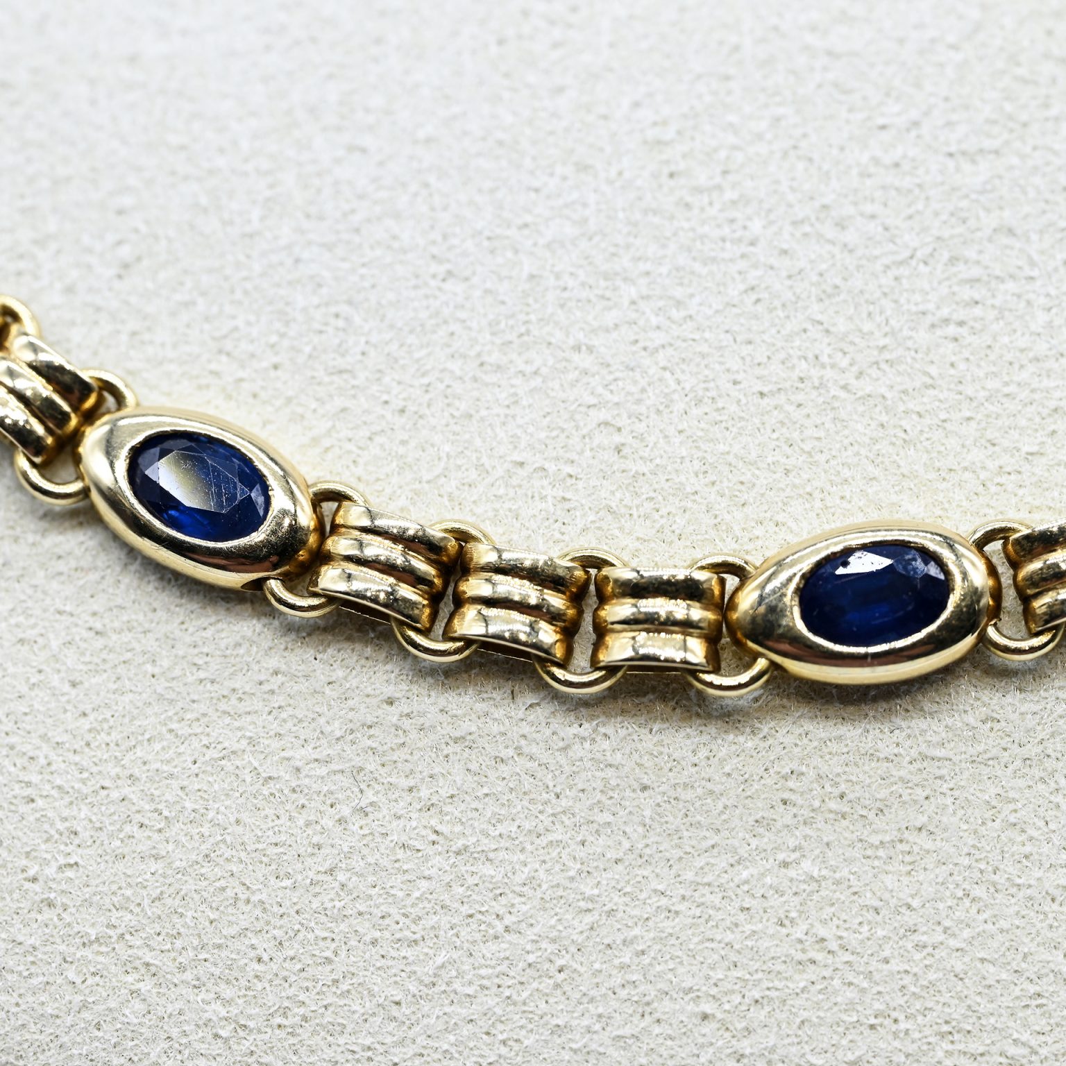 Fotos für Onlinekatalog zur 99. Auktion am 08.03.2026