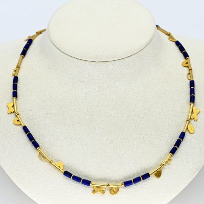 Los Nr. 067 Collier mit Lapislazuli- und Goldelementen, Goldschmiedearbeit, 21. Jh.