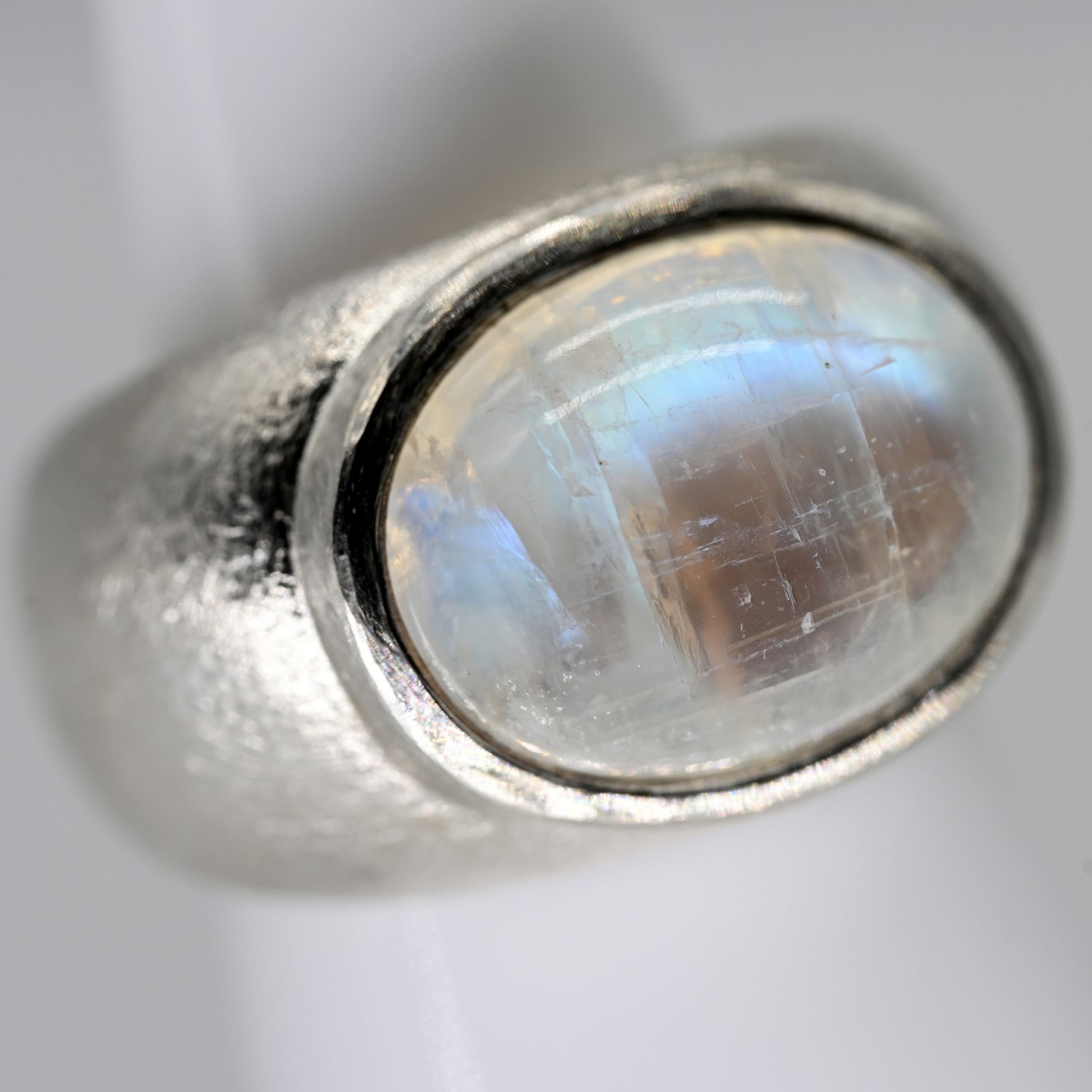 Fotos für Onlinekatalog zur 99. Auktion am 08.03.2026