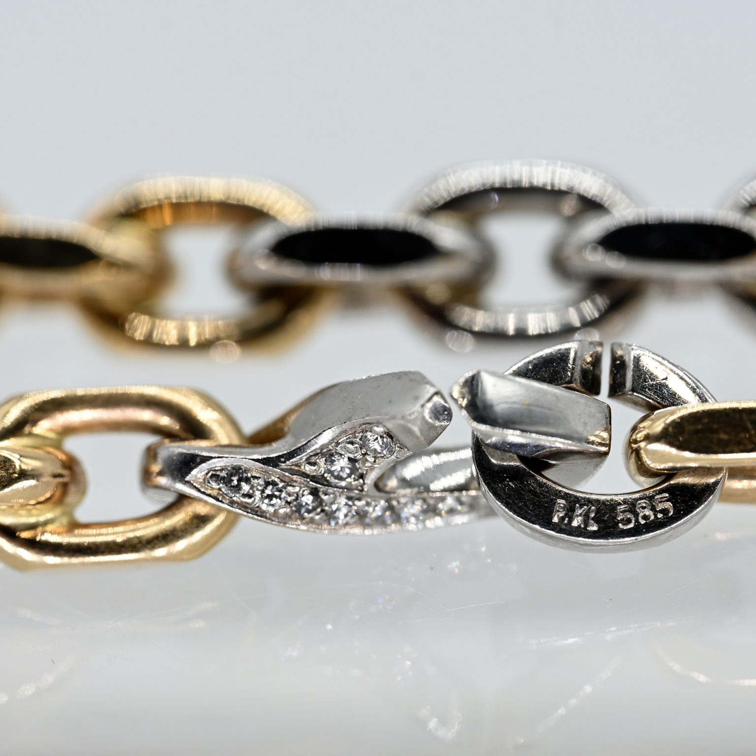 Fotos für Onlinekatalog zur 99. Auktion am 08.03.2026