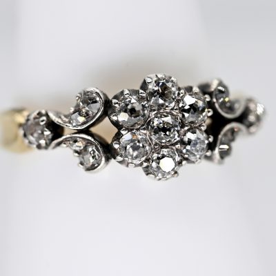 Los Nr. 099 Ring mit antikem Diamantenbesatz, zus. ca. 0,2 ct, 19. / 20. Jh.